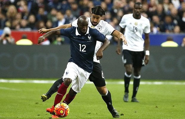 Renown France Footballer Mourns His Big Sister Who Died In Paris Terror Attack Renown France Footballer Mourns His Big Sister Who Died In Paris Terror Attack