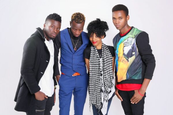 link Blessing Miles, Guardian And duo Wapendwa Muziki uliza
