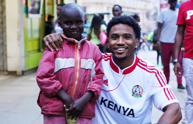 Kenyans React after Trey Songz gives 50 Dollars to a Street Kid in Nairobi item-thumbnail